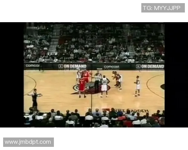 2009年NBA季后赛火箭与开拓者第二场精彩对决回顾与分析